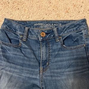 AMERICAN EAGLE OUTFITTERS HI-RISE JEANS JEGGINGS  SIZE 0